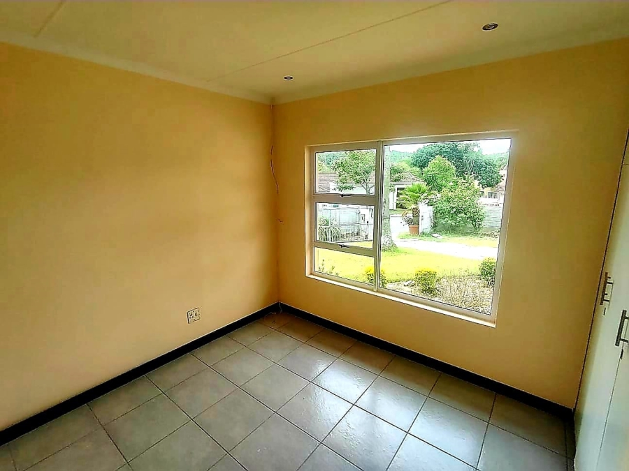 5 Bedroom Property for Sale in Beacon Bay Eastern Cape